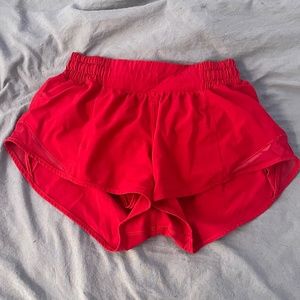 lululemon hotty hot shorts 2.5 inseam